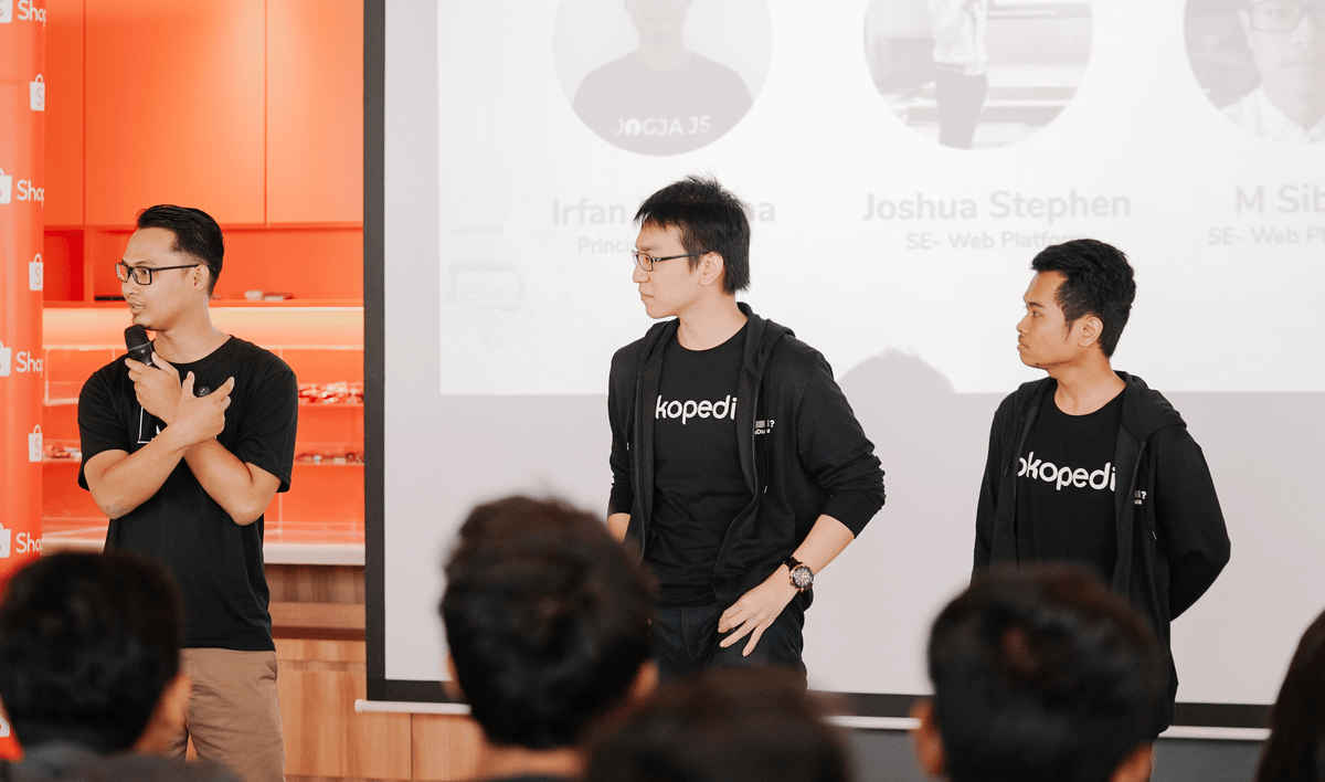 Tech talk di kantor Shopee Indonesia